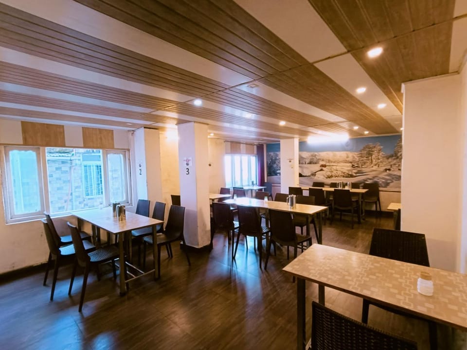 Restaurant/places to eat, Banquet/Function facilities