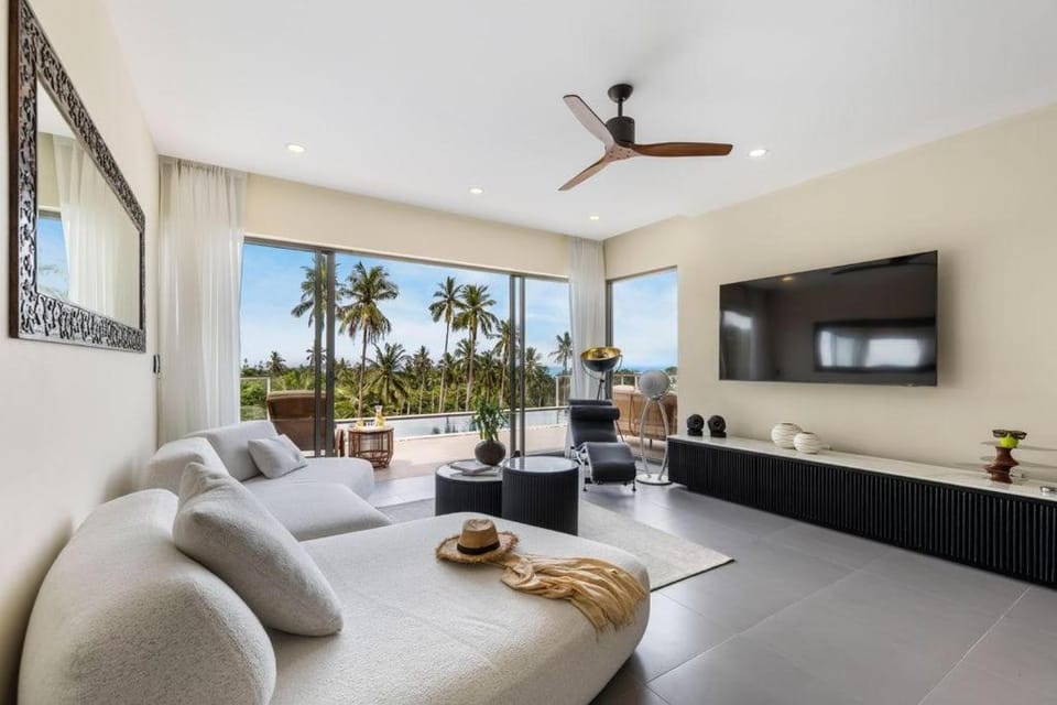 Luxury Sea View Villa & Infinity Pool, Chaweng Noi House in Ko Samui