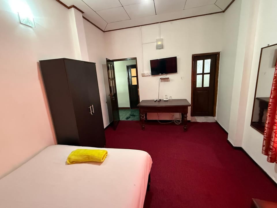 Airport Residencies Bed and Breakfast in Negombo