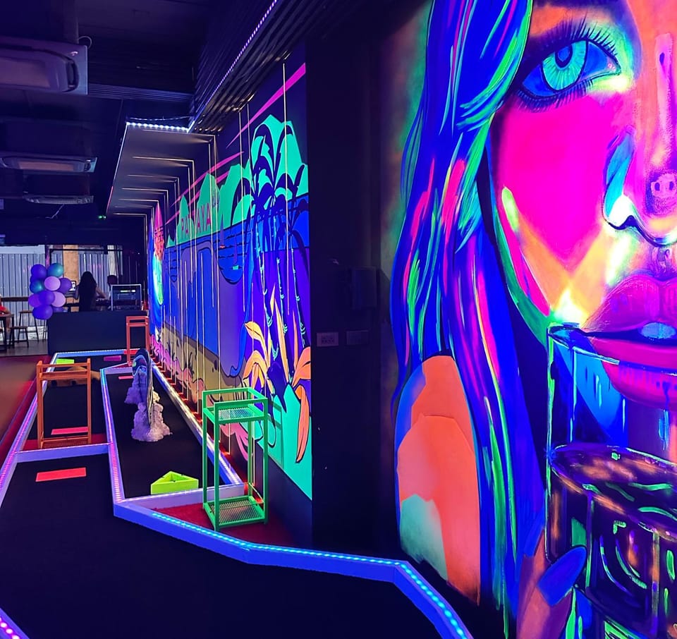 Communal lounge/ TV room, Game Room, Minigolf, Evening entertainment