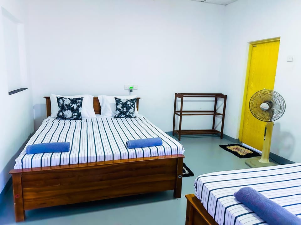Bed, Photo of the whole room, Bedroom, fireplace, air conditioner