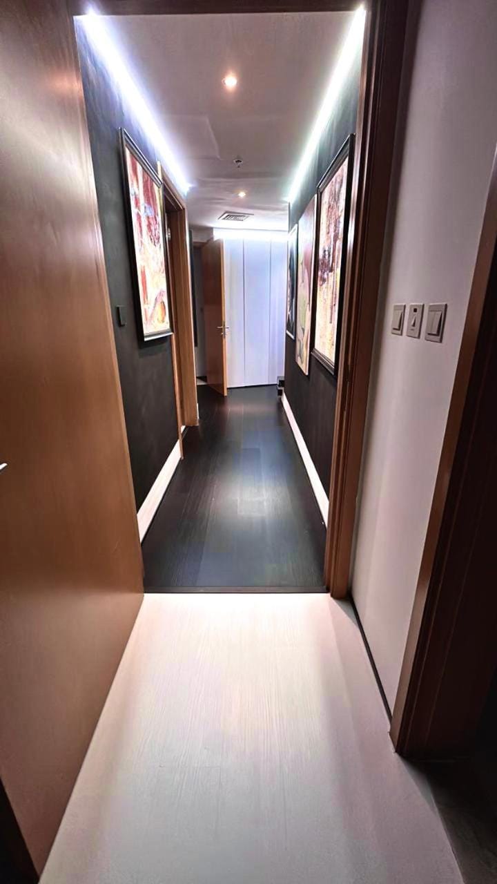 Full marina view private pool vip adult only no halal Bed and Breakfast in Dubai