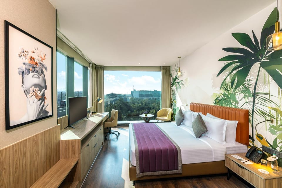 Bed, TV and multimedia, Bedroom