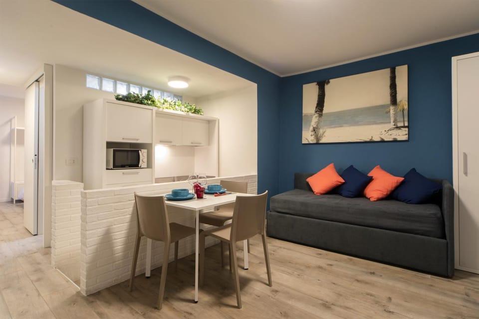 Living room, Seating area, Dining area, Lunch, microwave, oven, soundproof