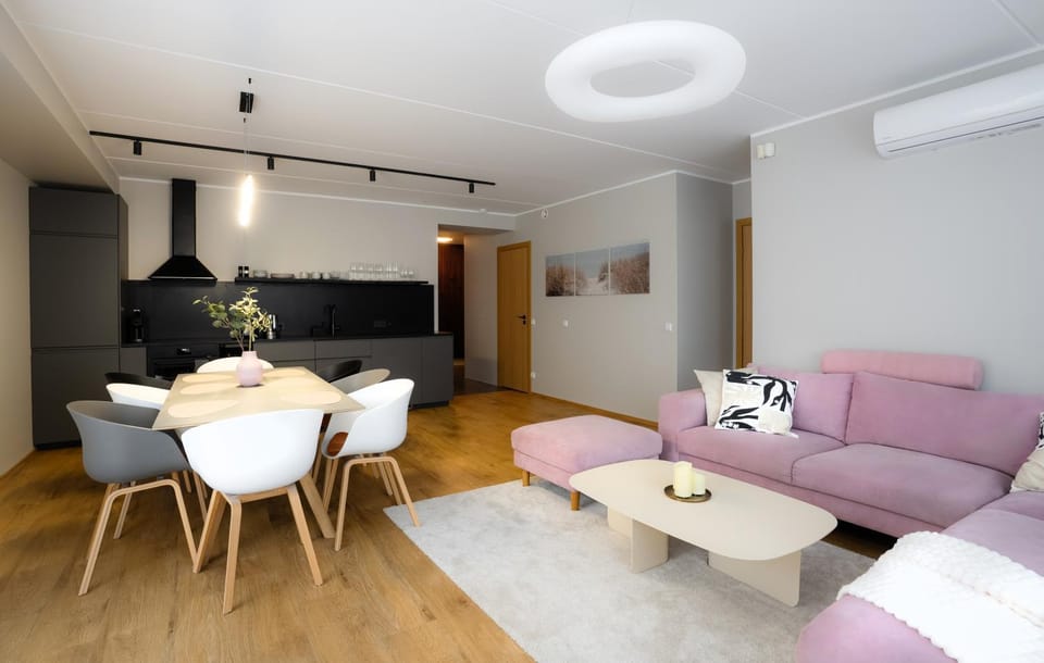 Living room, Dining area, air conditioner