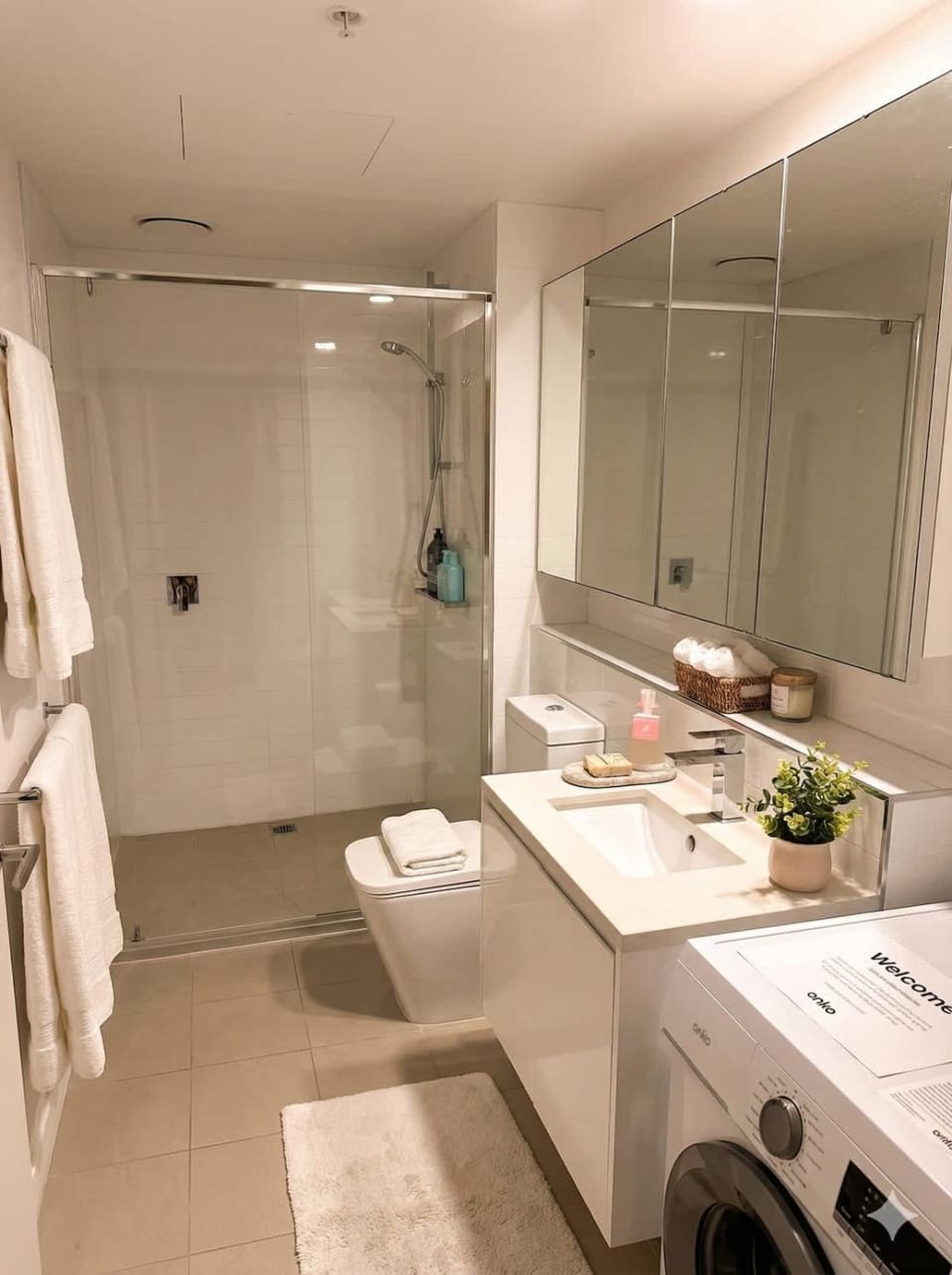 Skyline Bayview Suite Apartment in Southbank