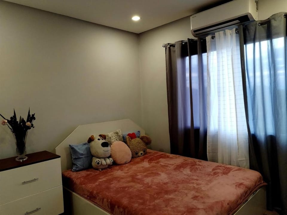 Cozy Peak Staycation House in Calabarzon
