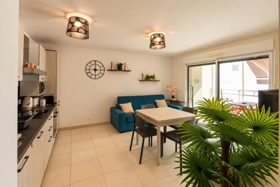 Cozy 1-Bedroom Apartment with AC & Garage Near Apartment in Roquebrune-Cap-Martin