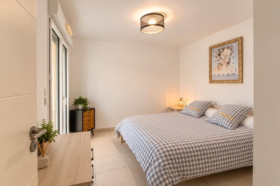 Cozy 1-Bedroom Apartment with AC & Garage Near Apartment in Roquebrune-Cap-Martin