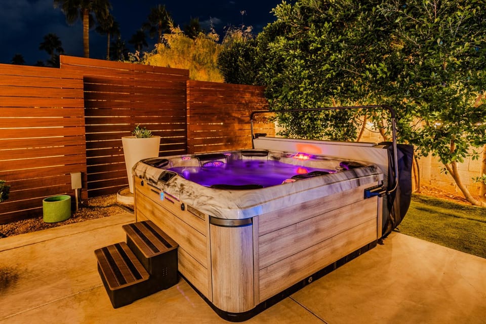 Night, Hot Tub, Hot Tub