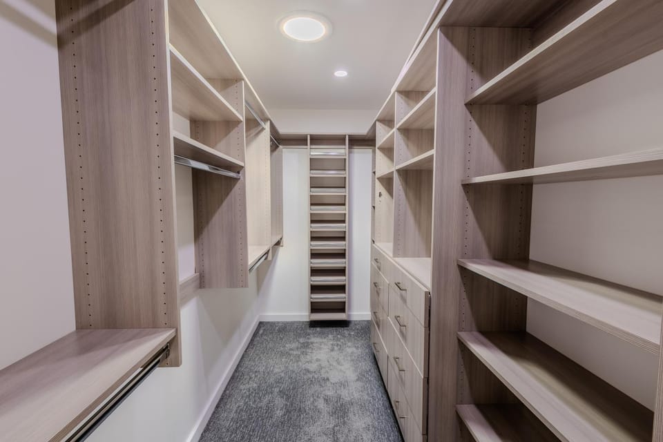 Photo of the whole room, wardrobe