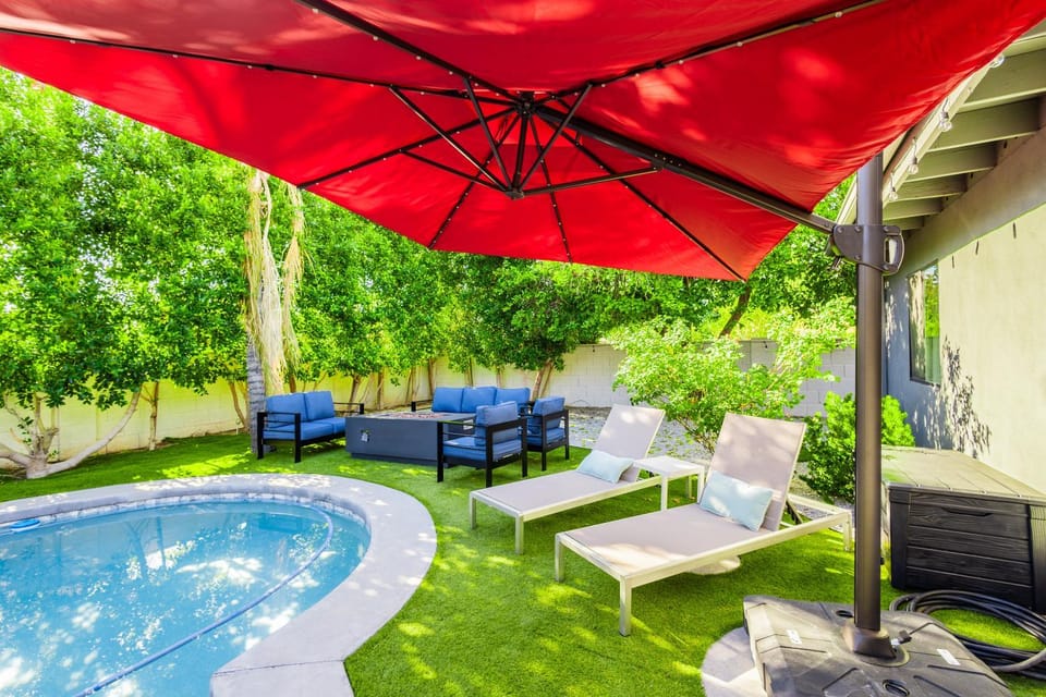 Day, Garden, Garden, Evening entertainment, Garden view, Pool view, Swimming pool, fireplace, sunbed