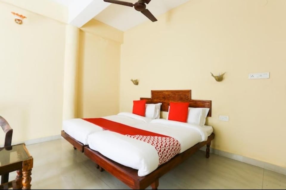 Apna Punjabi Dhaba International Hotel Hotel in Thiruvananthapuram