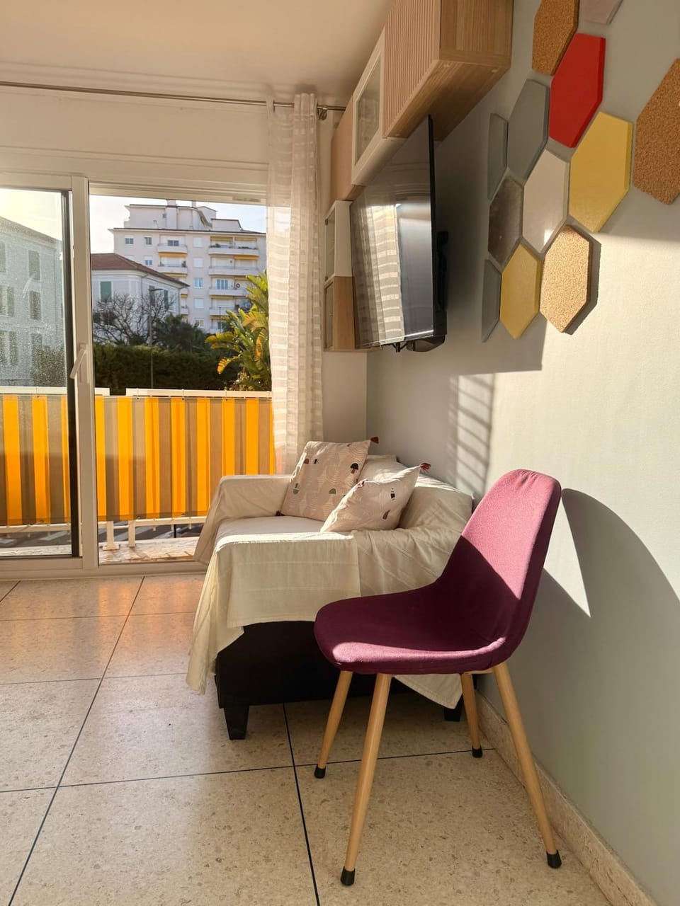 TV and multimedia, View (from property/room), Balcony/Terrace, Living room, Seating area