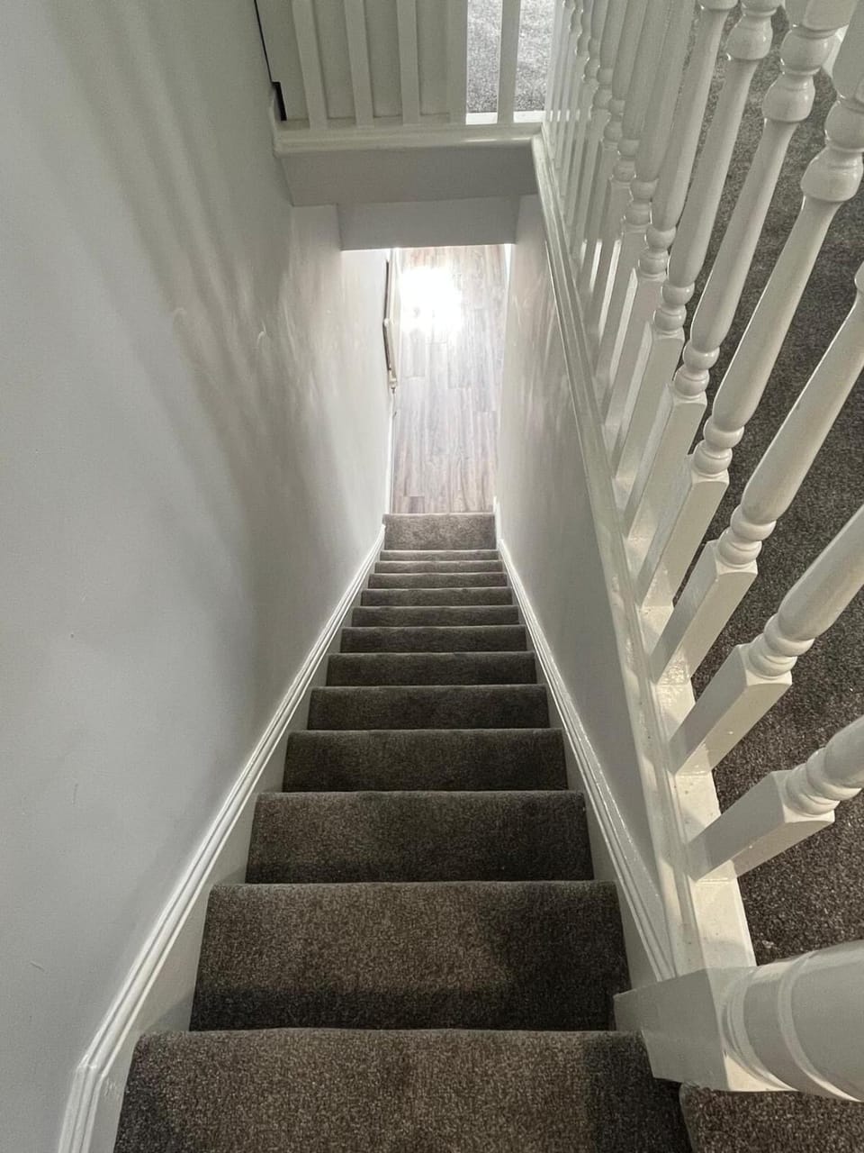 Spacious Home From Home, Parking, Contractors Apartment in Liverpool