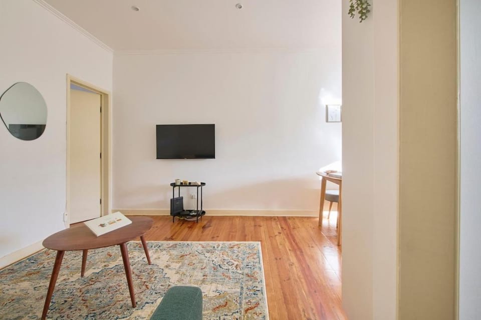 Lovely 2-Bedroom Apartment in Trendy Campo Ourique Apartment in Lisbon