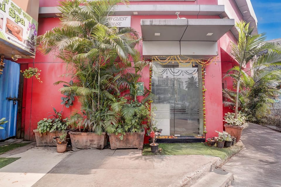 Property building, Facade/entrance