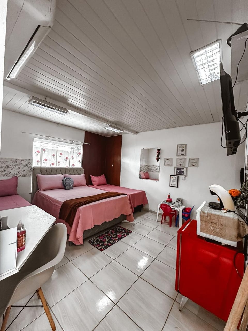 Hostel das Flores - Suíte Master Quarto Privativo com Banheiro Privativo Hostel in Belém