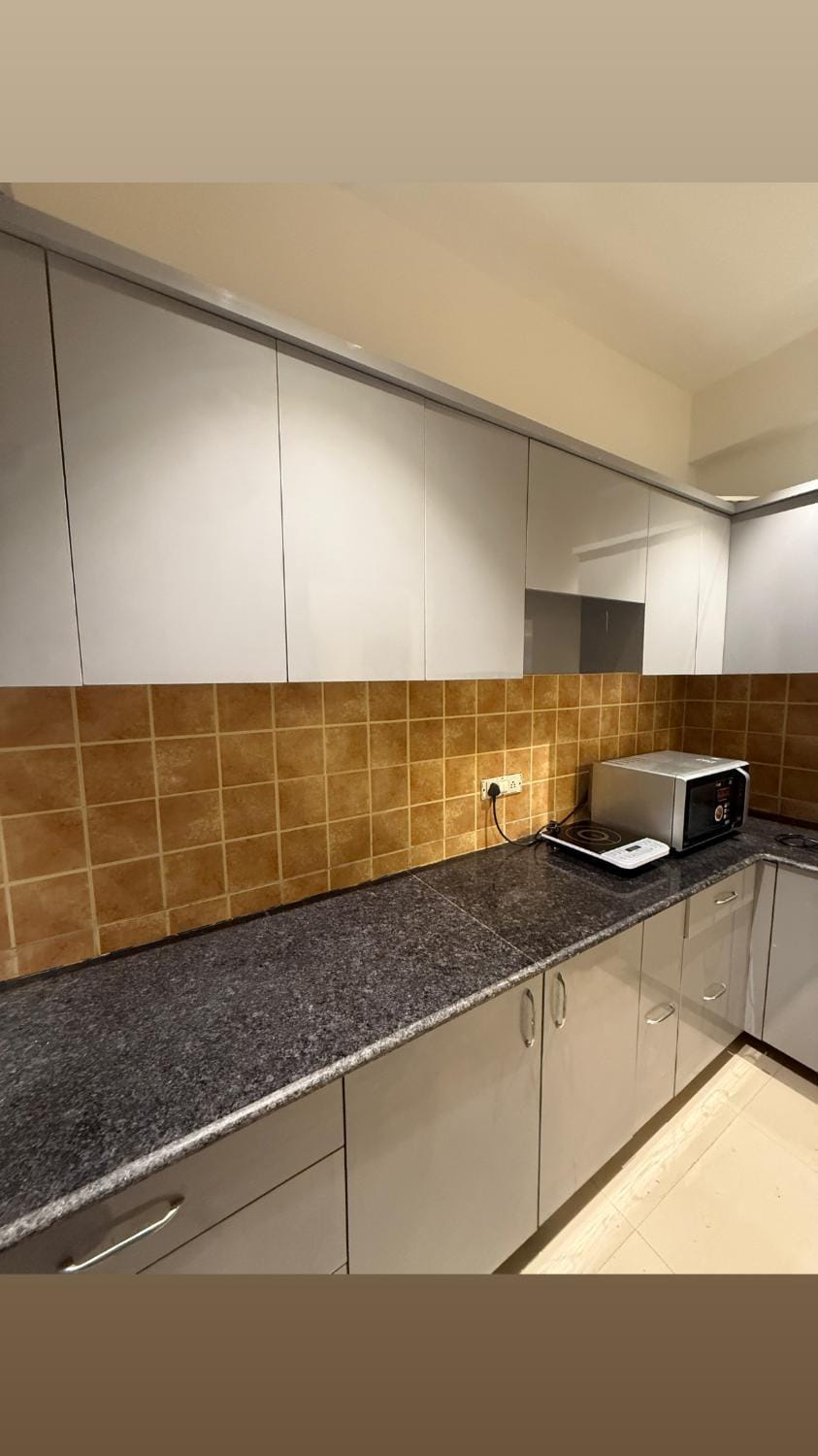 Stay ease 3bhk Hotel in Noida