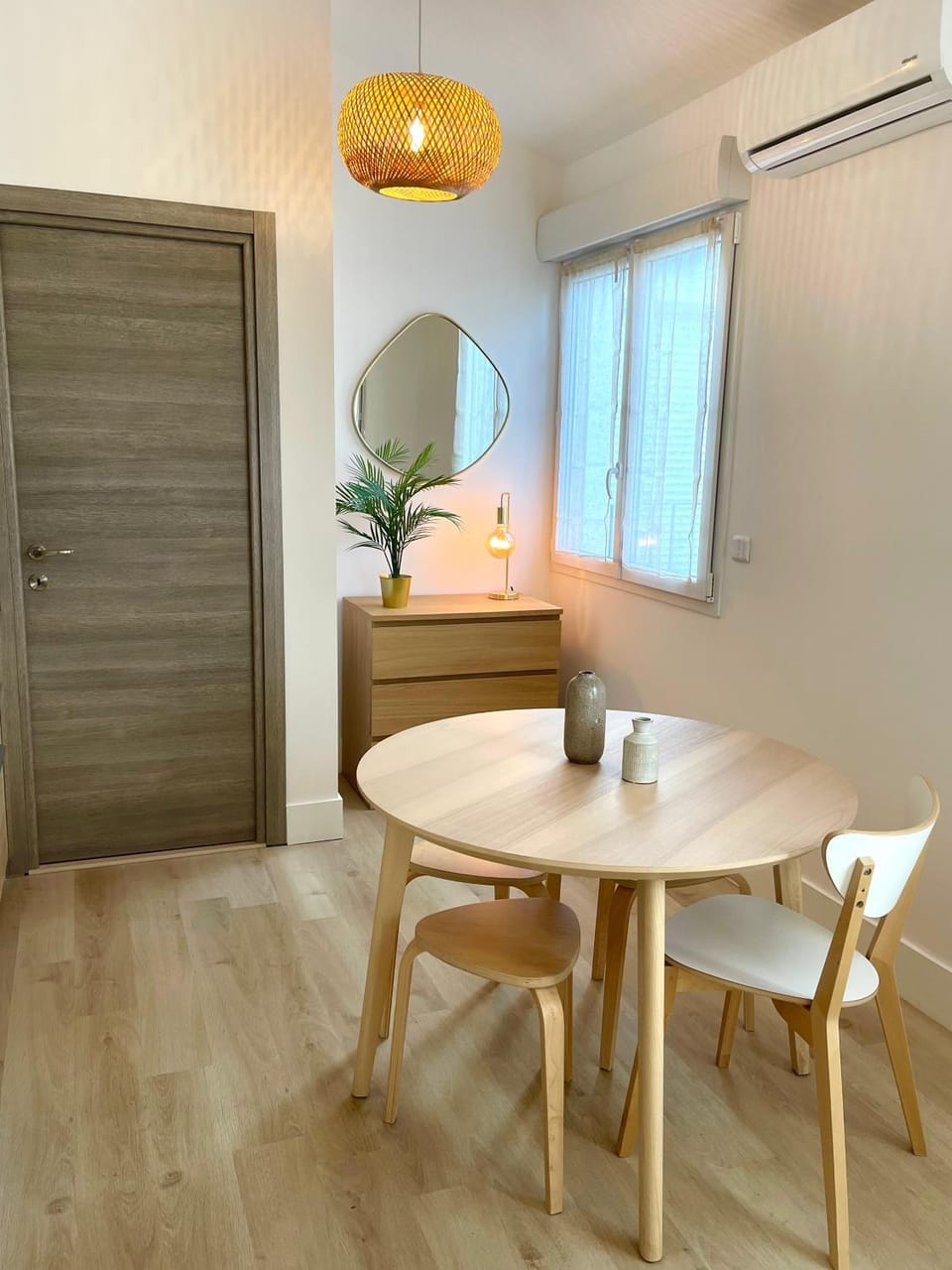 Dining area, air conditioner