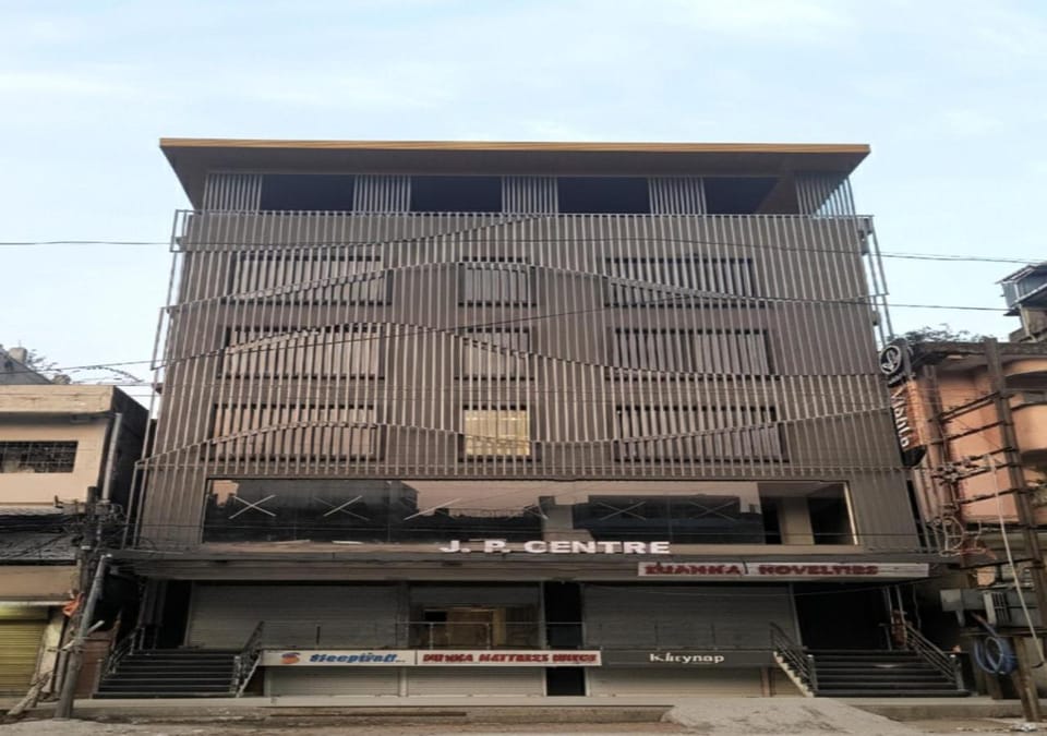 Property building, Facade/entrance