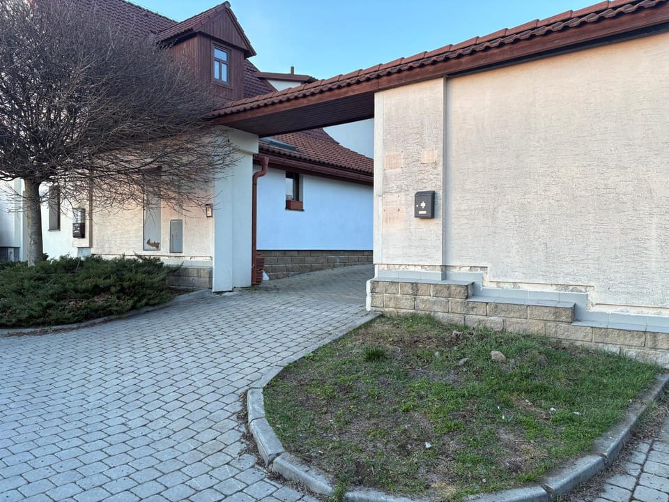 Property building, Spring, Garden