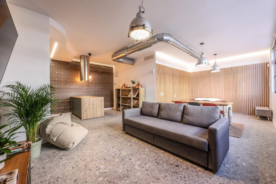 The Executive Industrial Loft - Madrid Rio - High End Kitchen Alquiler Temporal Apartment in Madrid