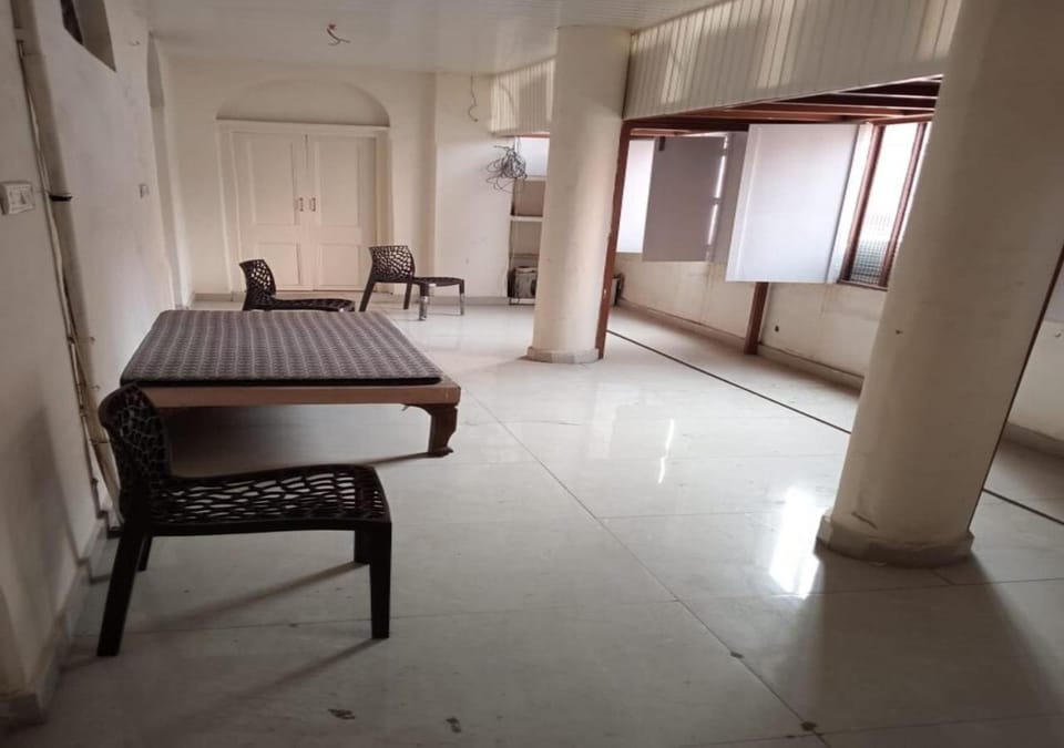 Balcony/Terrace, Seating area, Internal: Not applicable to any particular room