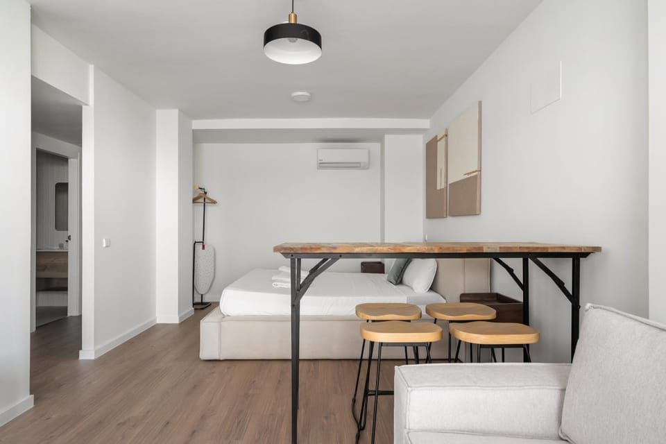 Nortalia Executive Suite Parking & Design - North Madrid Alquiler Temporal Apartment in San Sebastián de los Reyes
