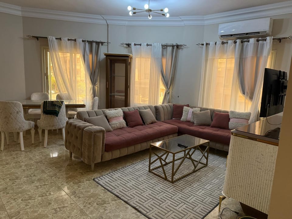 La Royal Elite Jasmin 7 Apartment in New Cairo City