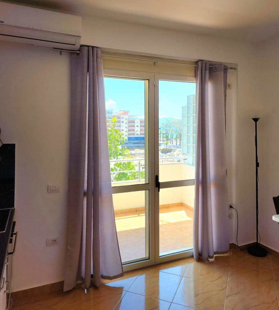 Balcony/Terrace, Living room