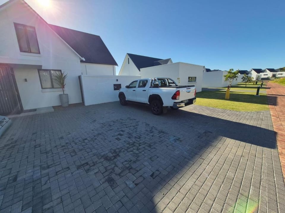 Street view, Parking