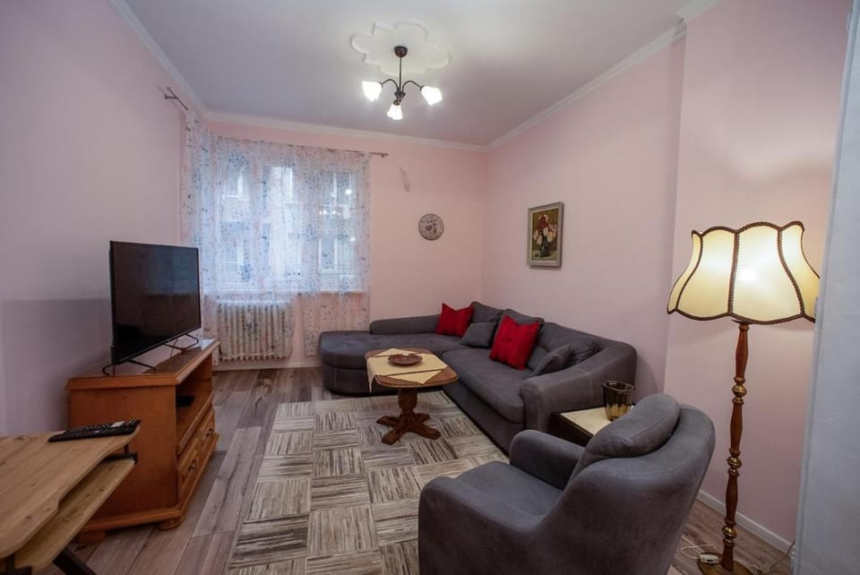 Alex's Charming Apartment by NDK Apartment in Sofia
