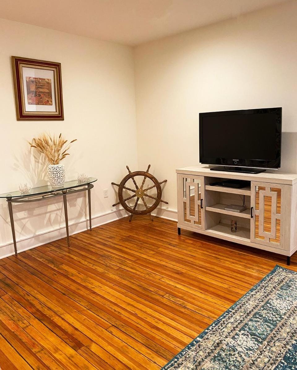 Stunning Sea Bright Home, 1 Block to Beach! House in Sea Bright