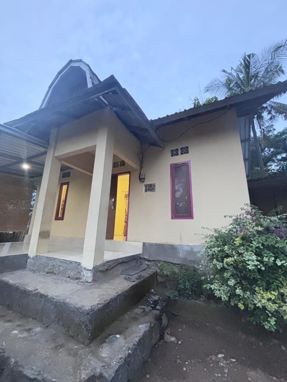 Mahesa homestay House in Pujut