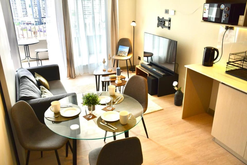 Living room, Dining area