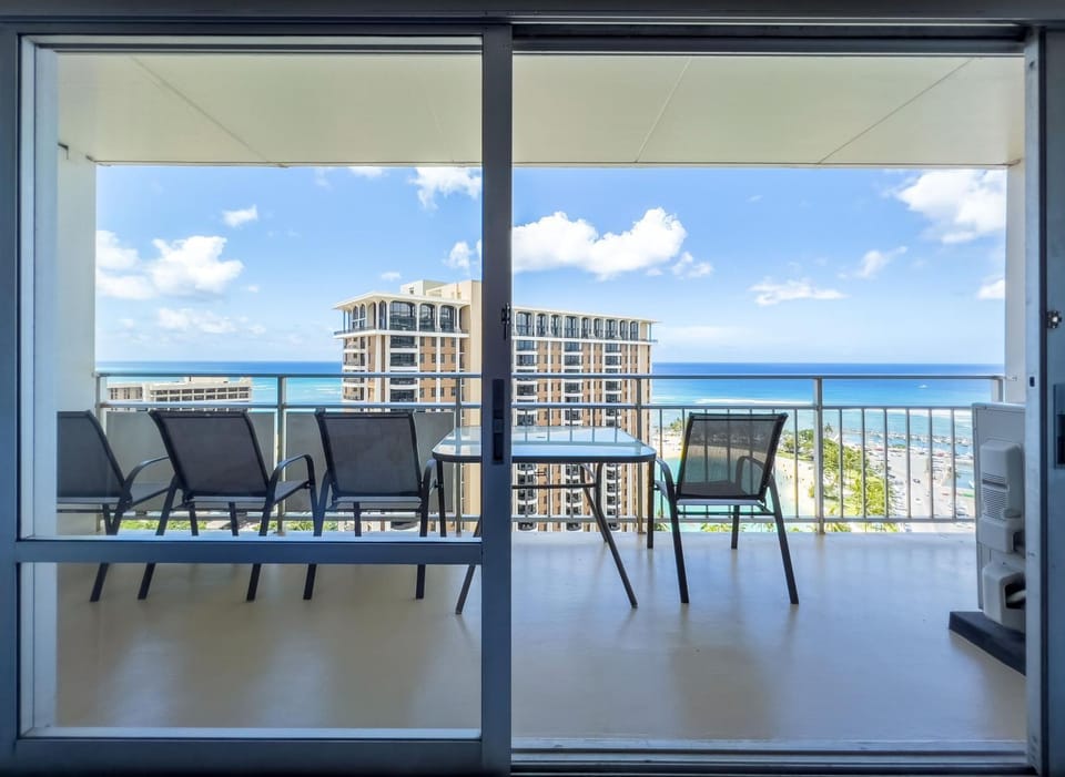 View (from property/room), Balcony/Terrace, Seating area, Dining area, Beach, Sea view