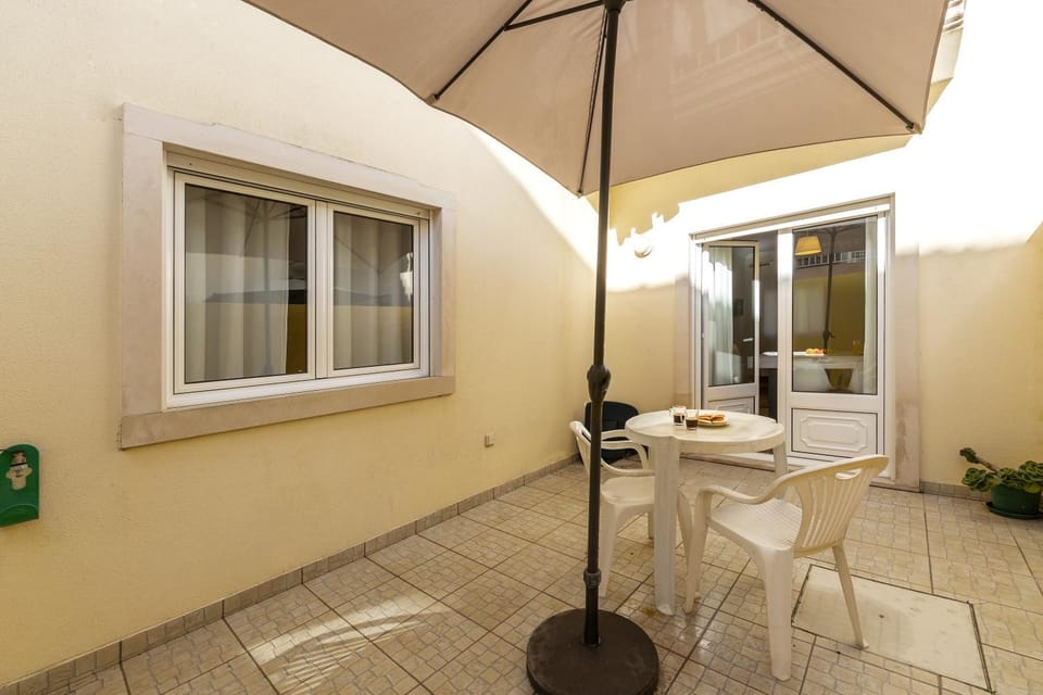 Patio, Balcony/Terrace, Balcony/Terrace, Seating area, Dining area