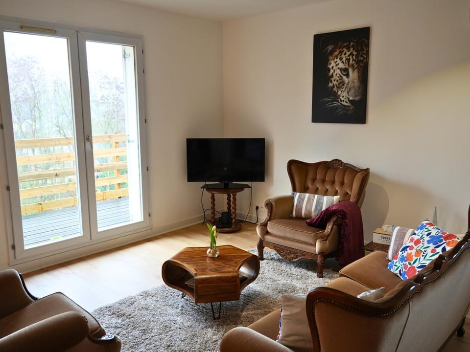 Communal lounge/ TV room, Balcony/Terrace, Living room