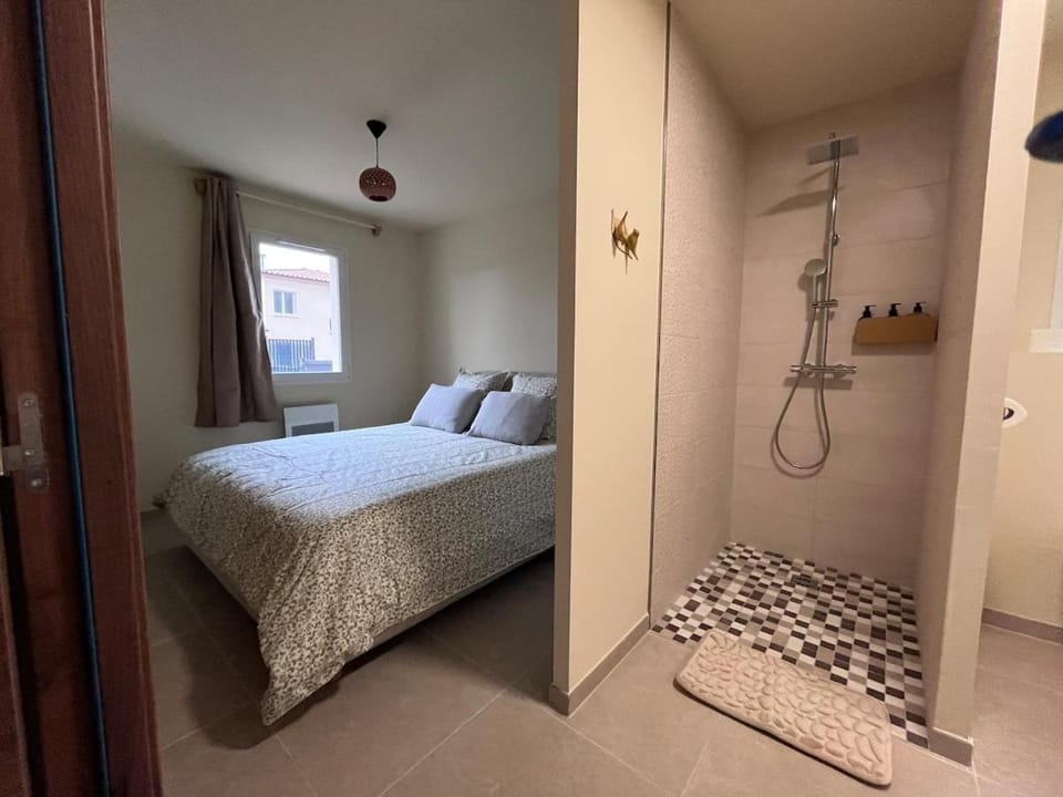 Bathroom, Bedroom