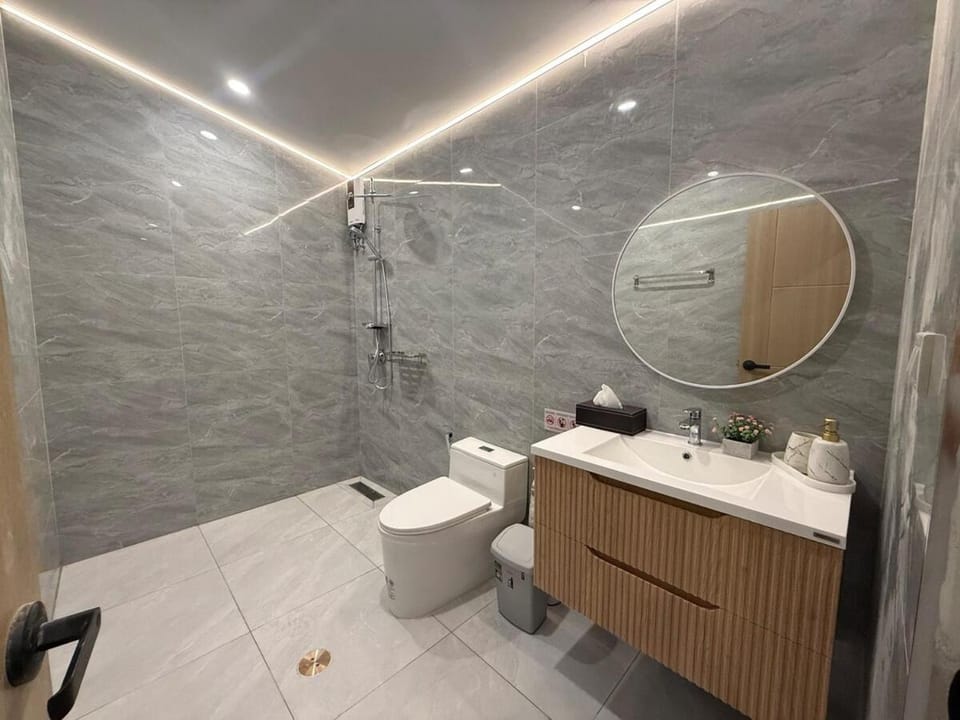 Toilet, Bathroom, Bath