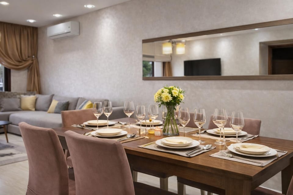 Seating area, Dining area, air conditioner