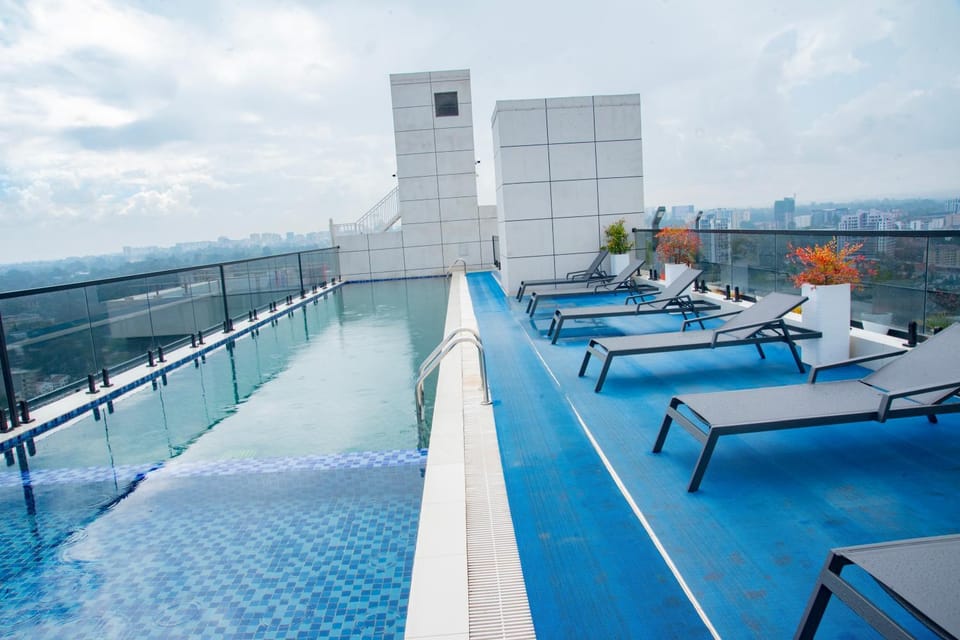 Swimming pool, Swimming pool