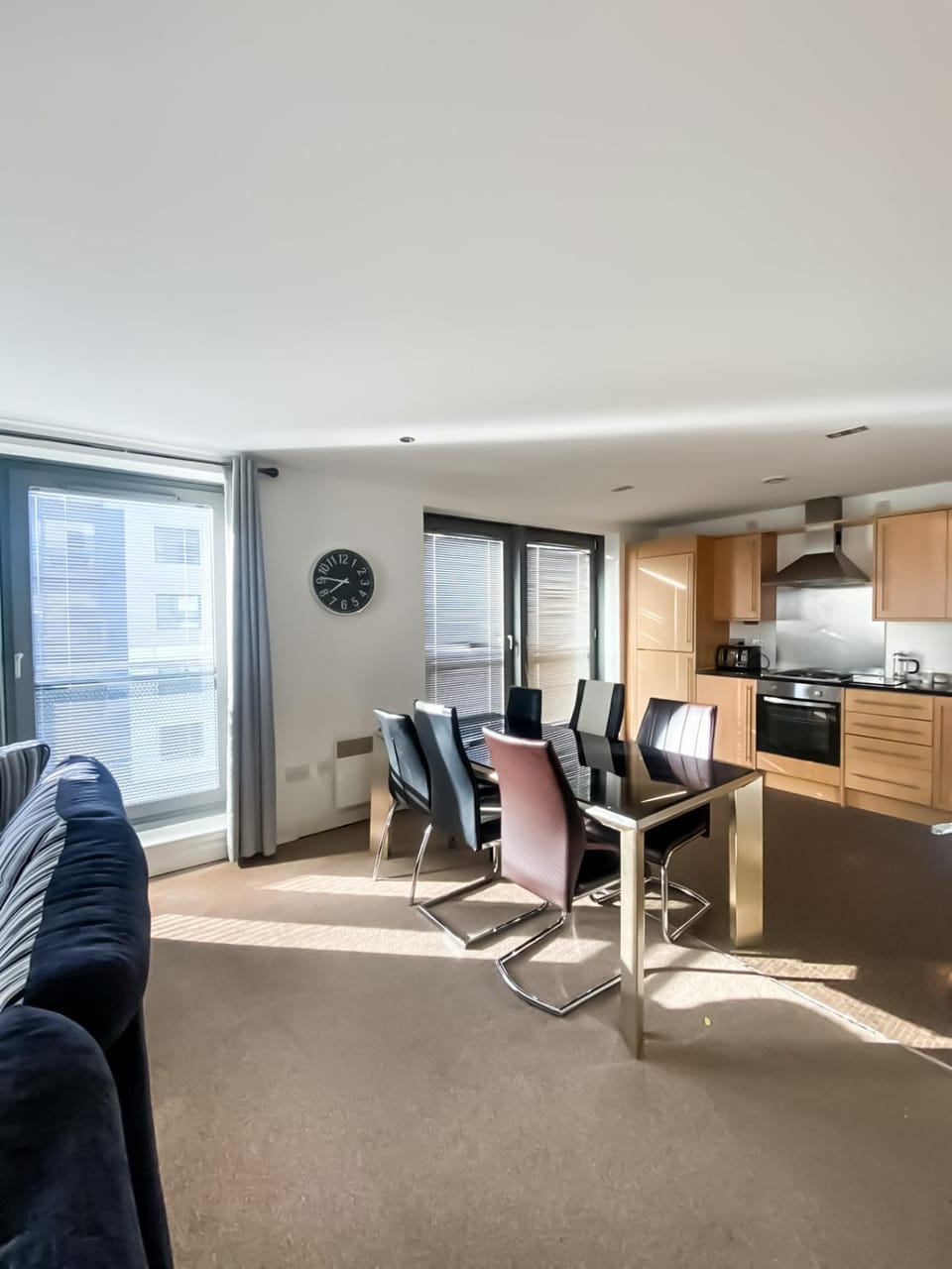 Kitchen or kitchenette, Seating area, Dining area