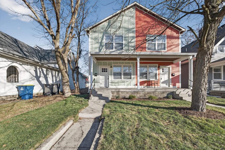 Spacious Indy Retreat - Entire Duplex Near Downtown House in Indianapolis