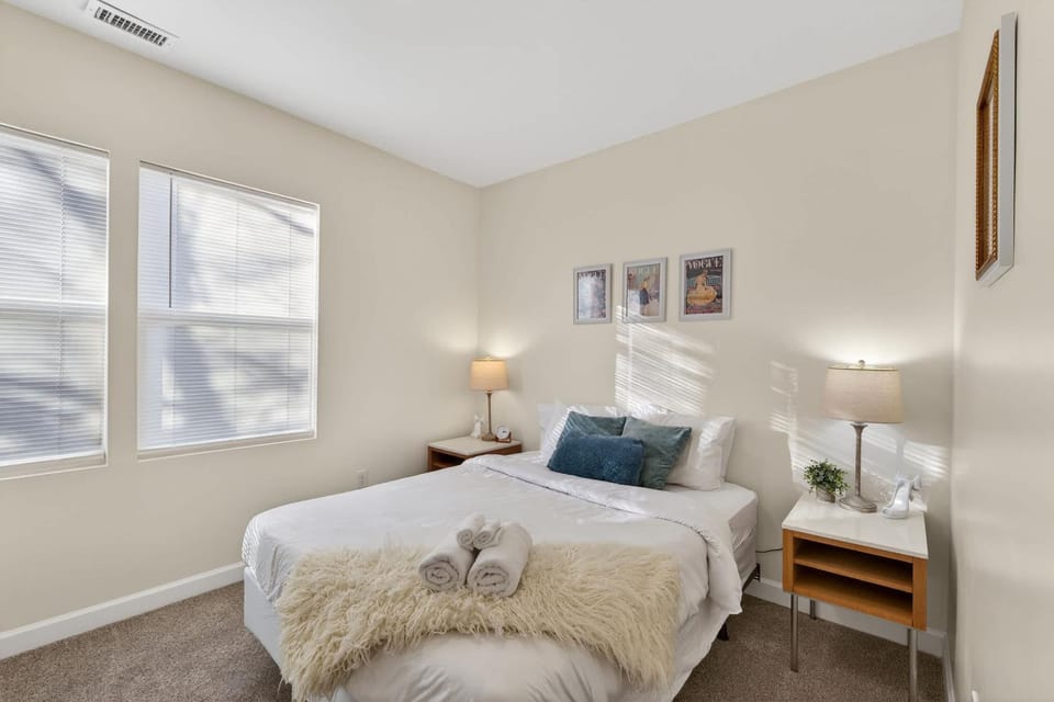 Near Downtown - Beville Ave Retreat 2 House in Indianapolis