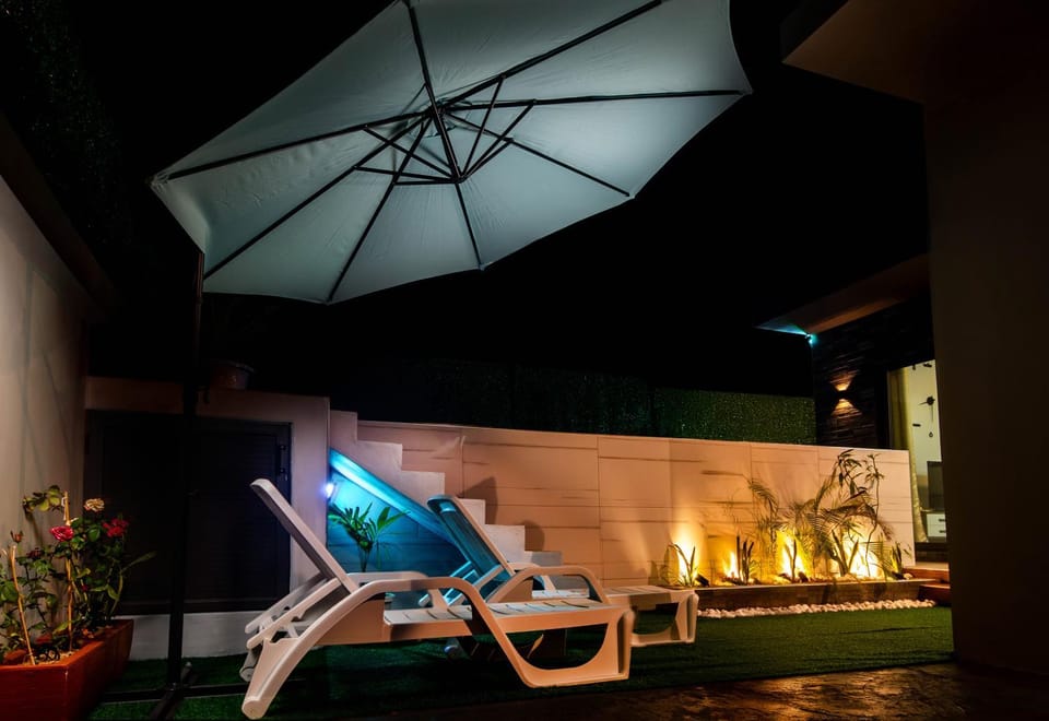 Night, sunbed