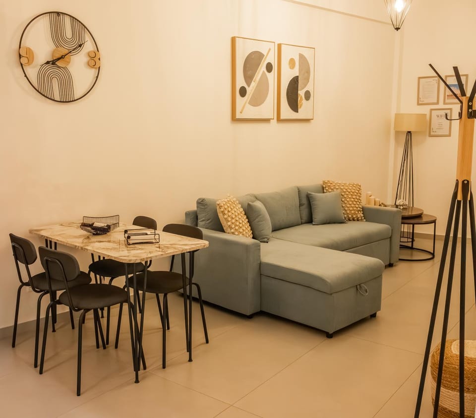 Living room, Seating area