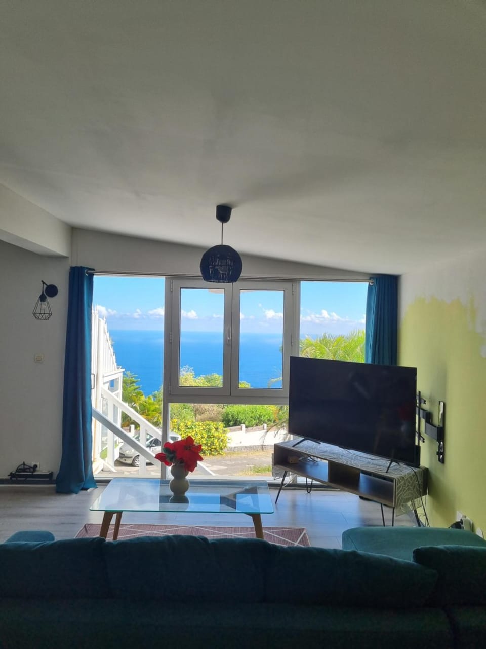 Living room, Seating area, Dining area, Sea view