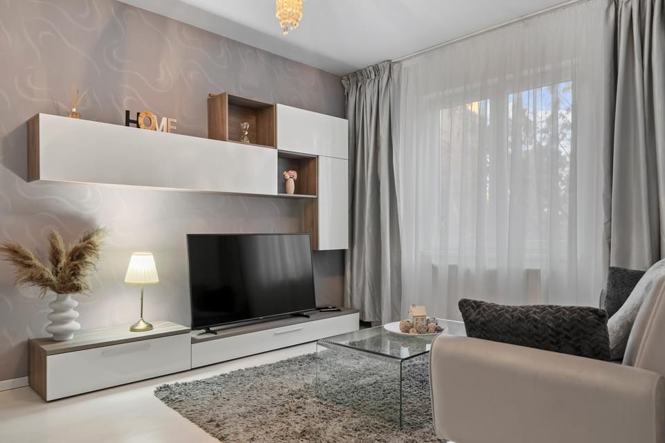 Ultracentral Metro Lux Apartment in Bucharest